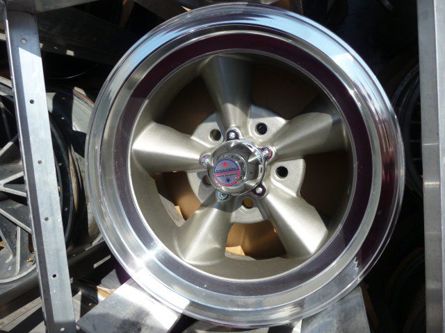 15 X 7 US Indy vintage original Torq Thrust wheels